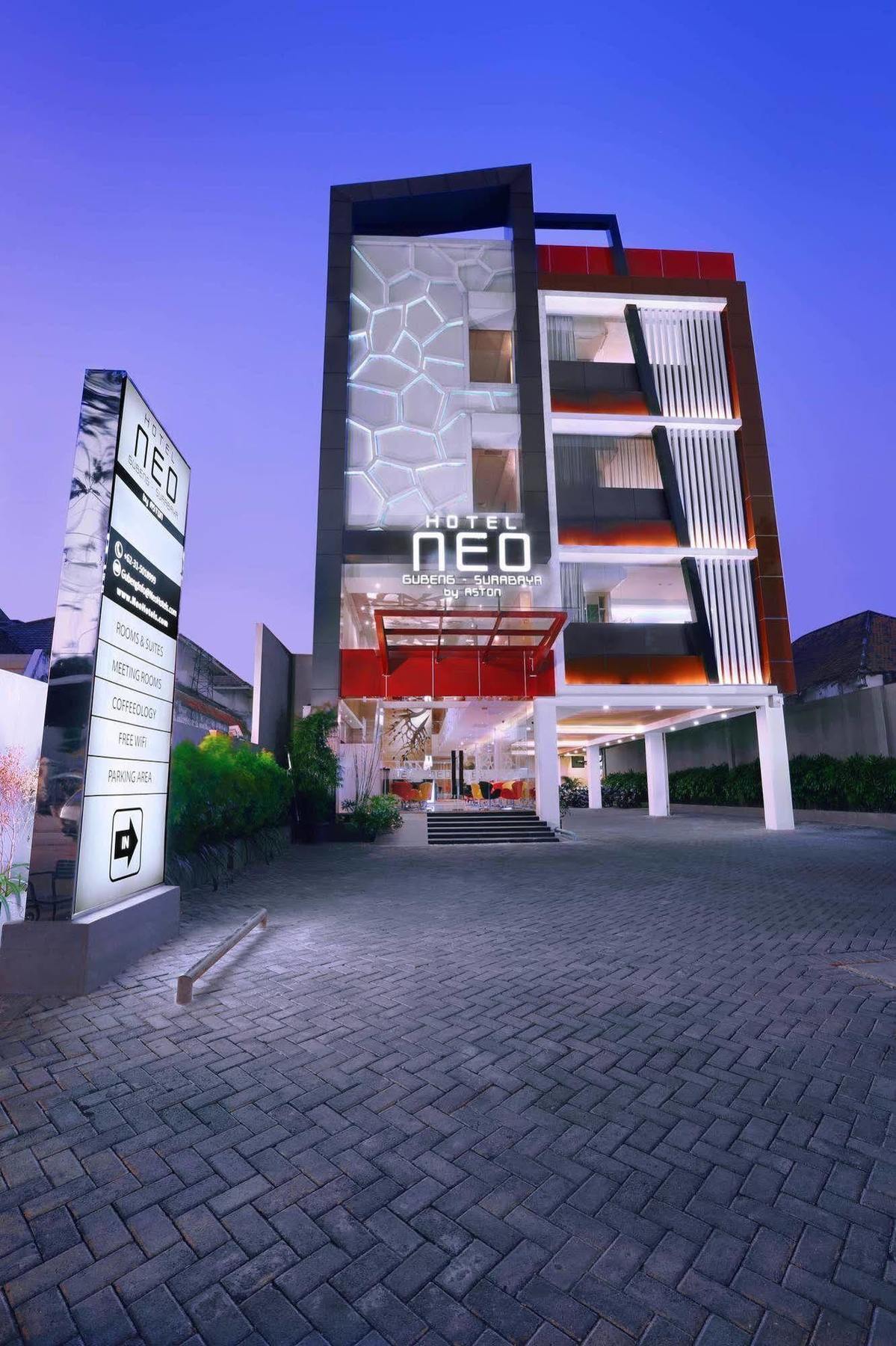 Hotel Neo Gubeng By Aston Surabaya Bagian luar foto